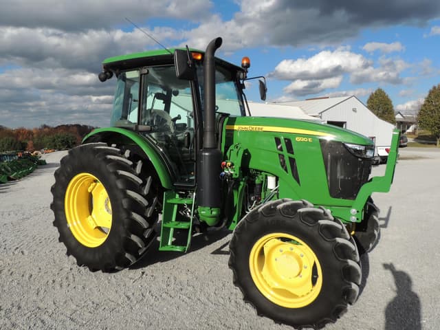 Image of John Deere 6120E equipment image 2
