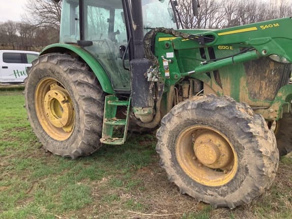 Image of John Deere 6120E equipment image 3