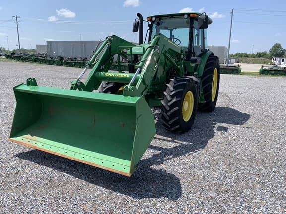 Image of John Deere 6120E equipment image 2