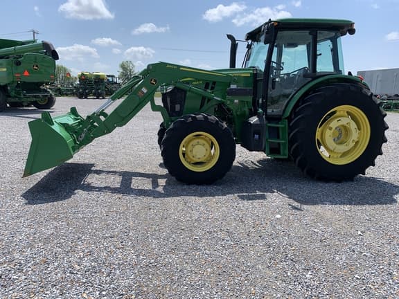Image of John Deere 6120E equipment image 3