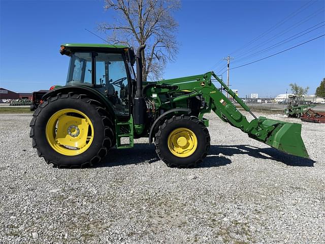 Image of John Deere 6120E equipment image 3