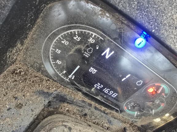 Image of John Deere 6120E equipment image 3