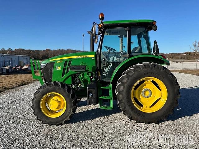 Image of John Deere 6120E equipment image 1