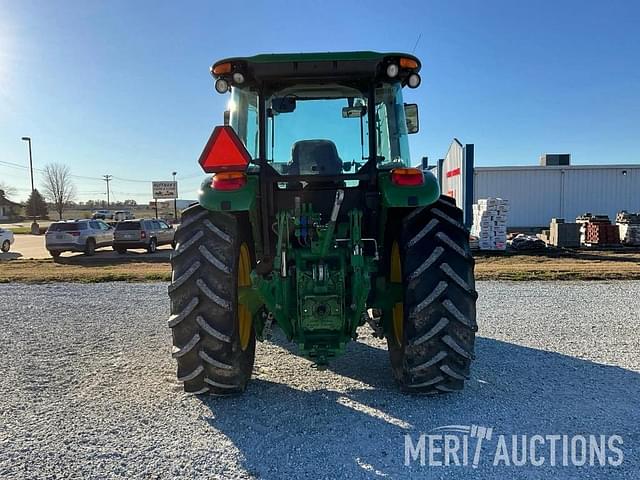 Image of John Deere 6120E equipment image 3