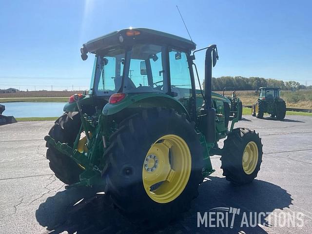 Image of John Deere 6120E equipment image 3