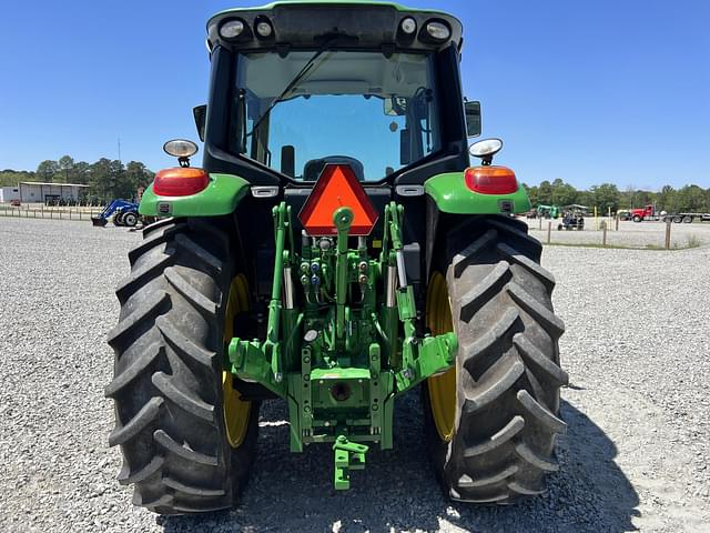 Image of John Deere 6120M equipment image 3