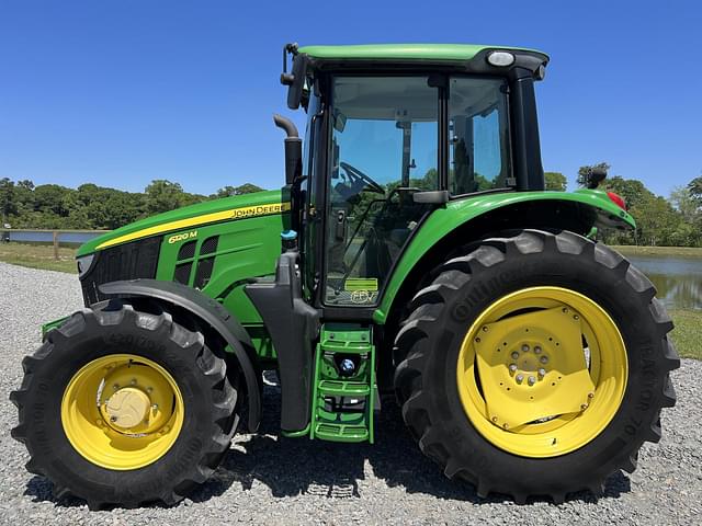 Image of John Deere 6120M equipment image 1