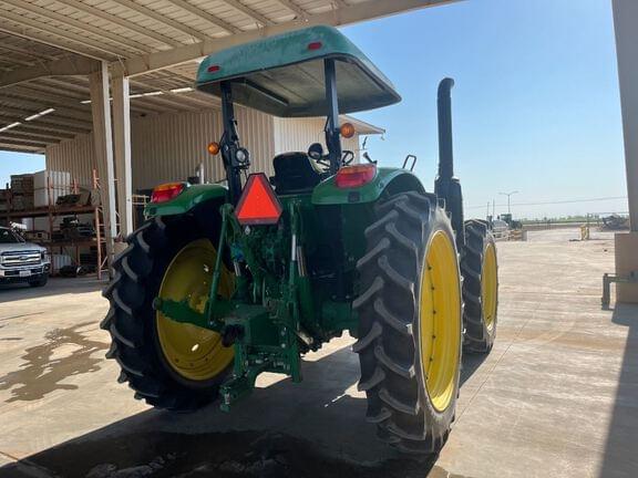 Image of John Deere 6120M equipment image 4