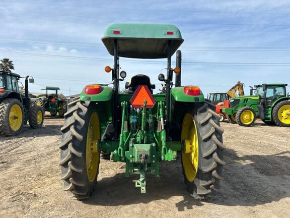 Image of John Deere 6120M equipment image 3