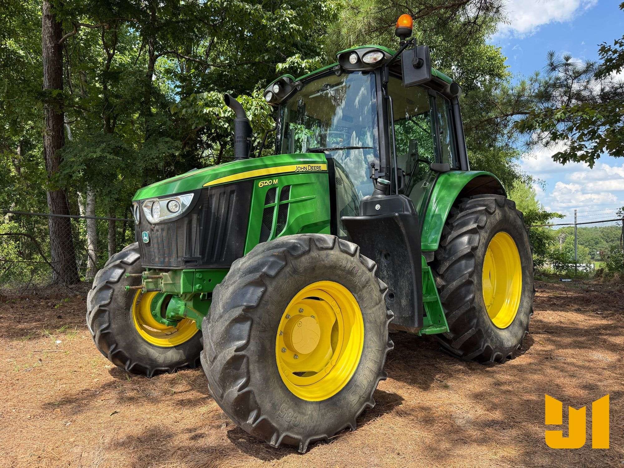2020 John Deere 6120M Equipment Image0
