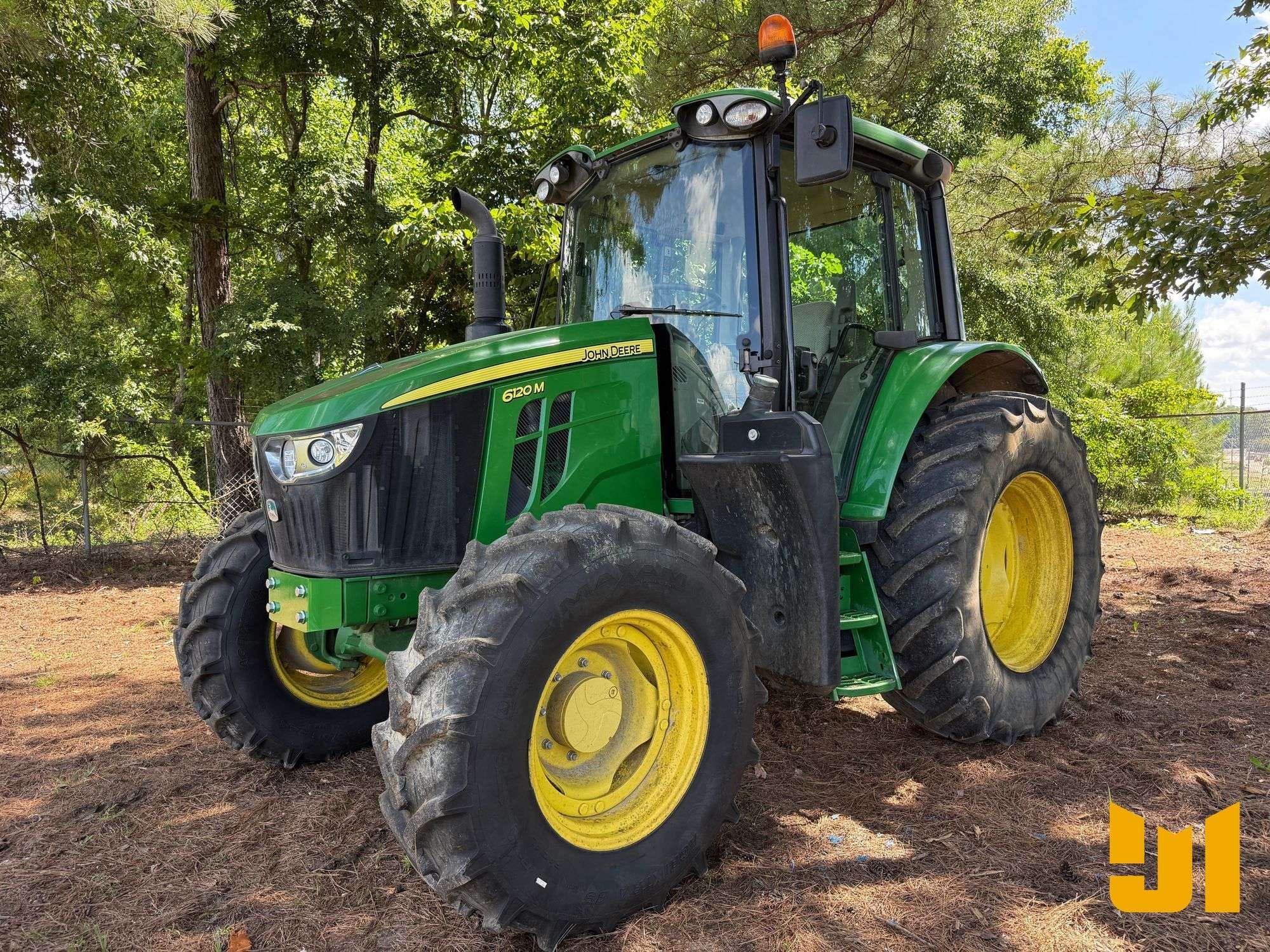 2020 John Deere 6120M Equipment Image0