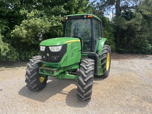 Image of John Deere 6120M equipment image 2