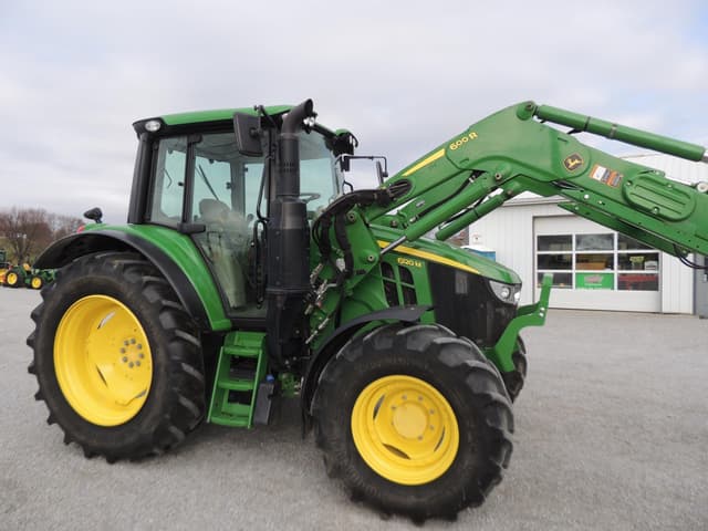 Image of John Deere 6120M equipment image 2