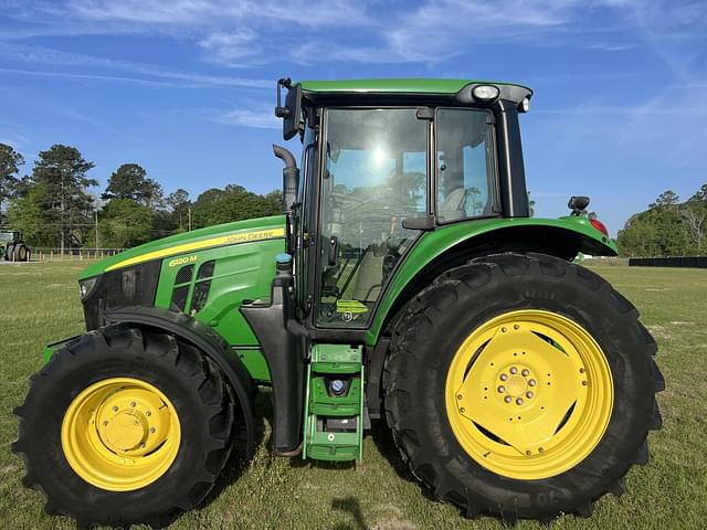 Image of John Deere 6120M equipment image 2