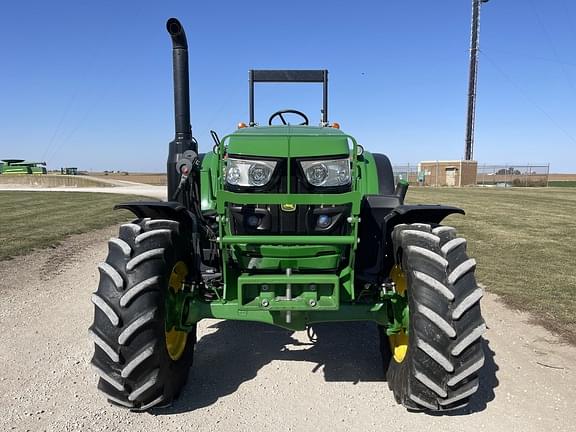 Image of John Deere 6120M equipment image 1