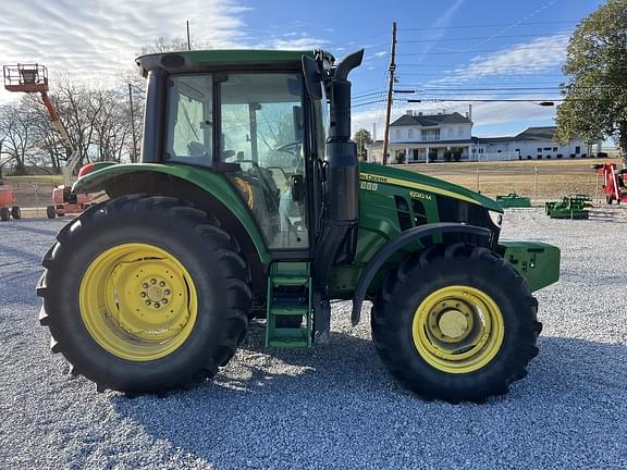 Image of John Deere 6120M equipment image 4