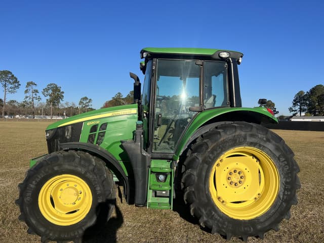 Image of John Deere 6120M equipment image 1