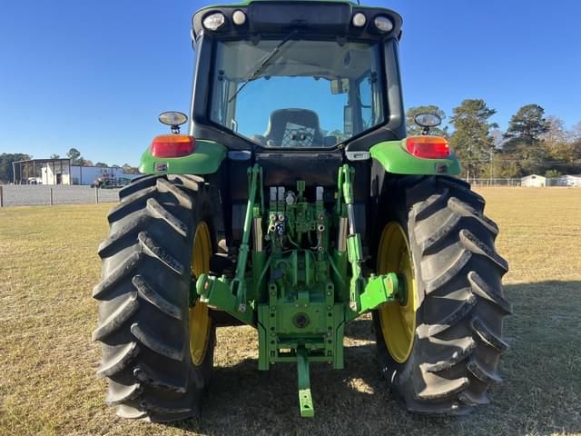 Image of John Deere 6120M equipment image 2