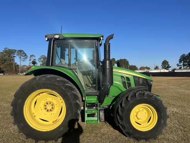 Image of John Deere 6120M equipment image 4
