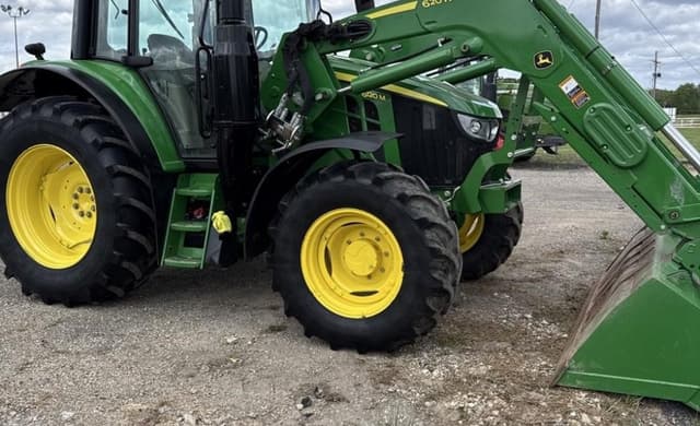 Image of John Deere 6120M equipment image 1