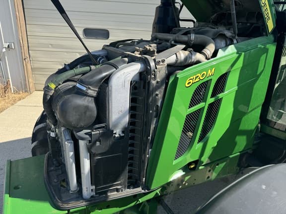 Image of John Deere 6120M equipment image 4