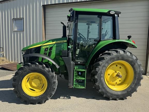 Image of John Deere 6120M equipment image 1