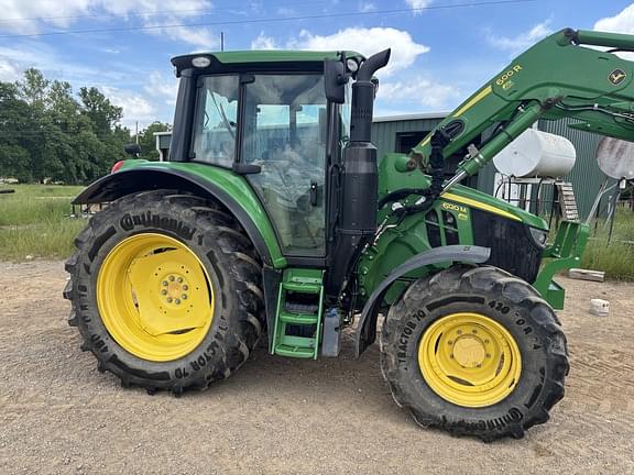 Image of John Deere 6120M equipment image 4