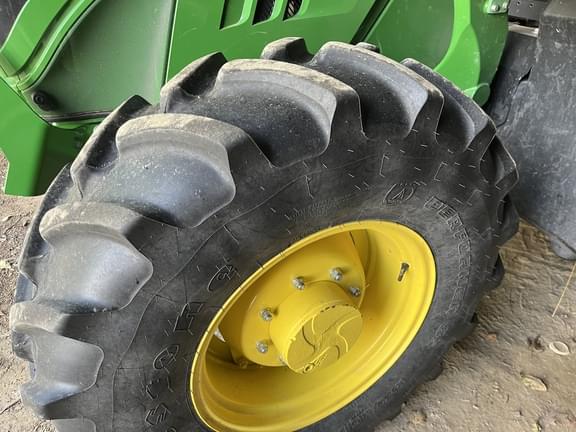 Image of John Deere 6130R equipment image 2