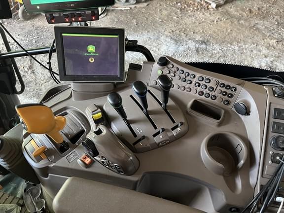 Image of John Deere 6130R equipment image 3