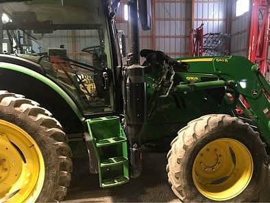 Image of John Deere 6130R equipment image 4