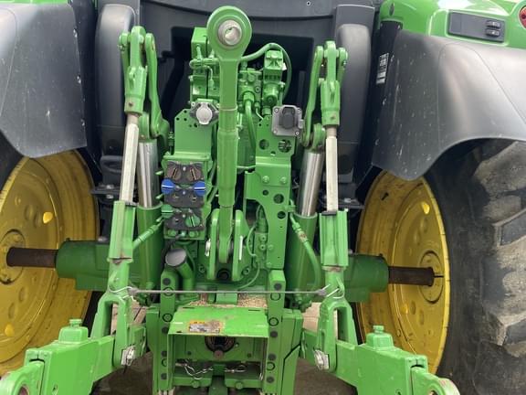 Image of John Deere 6130R equipment image 3