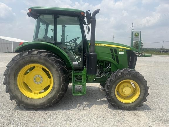 Image of John Deere 6135E equipment image 1