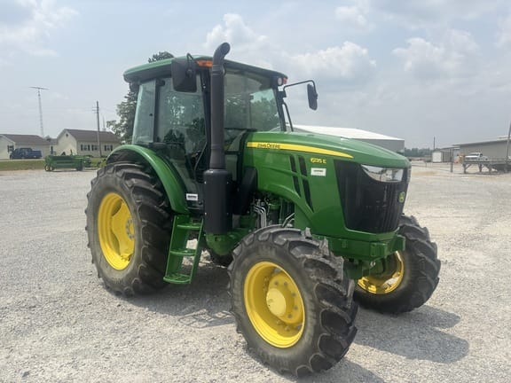 2020 John Deere 6135E Equipment Image0