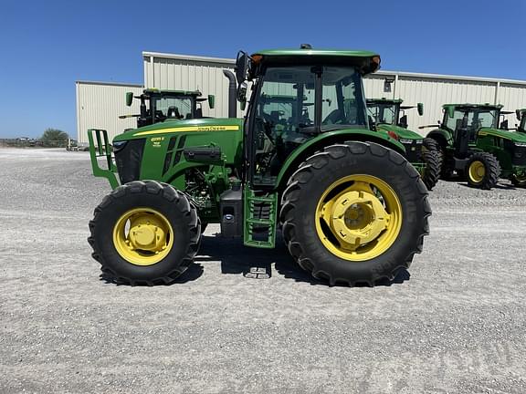 Image of John Deere 6135E equipment image 1