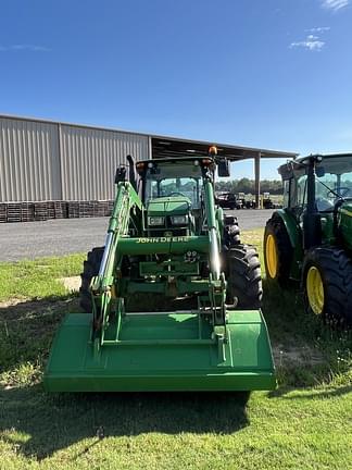 Image of John Deere 6135E equipment image 1
