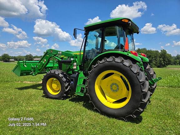 Image of John Deere 6135E equipment image 2
