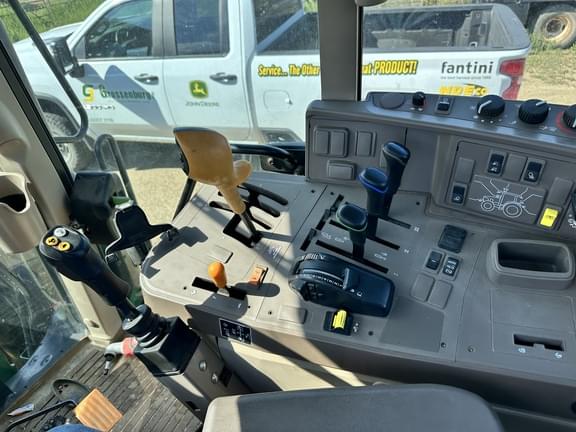 Image of John Deere 6145M equipment image 3