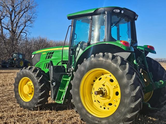 Image of John Deere 6155M equipment image 2