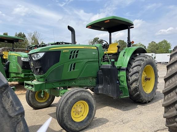 Image of John Deere 6155M equipment image 1