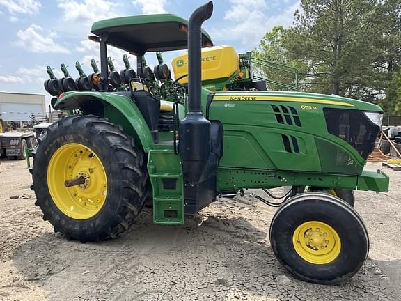 Image of John Deere 6155M equipment image 4