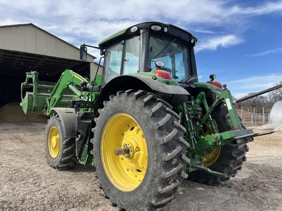 Image of John Deere 6155M equipment image 4