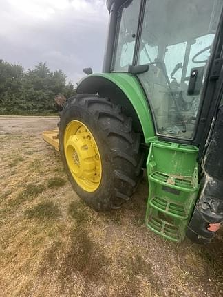 Image of John Deere 6155M equipment image 4