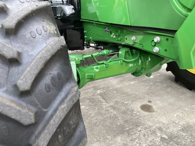 Image of John Deere 6155M equipment image 4