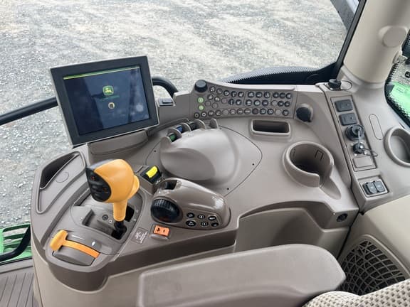 Image of John Deere 6155R equipment image 1