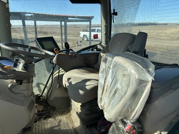 Image of John Deere 6155R equipment image 4