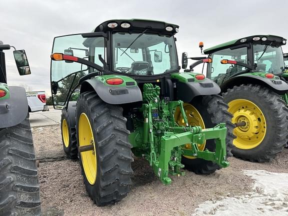 Image of John Deere 6175R equipment image 3