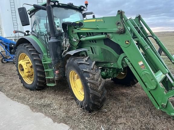 Image of John Deere 6215R equipment image 2