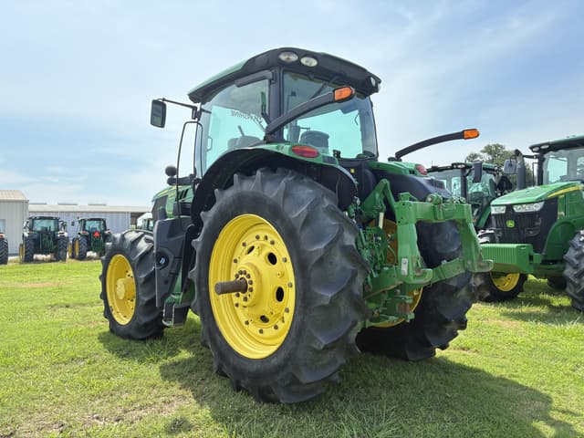 Image of John Deere 6215R equipment image 2