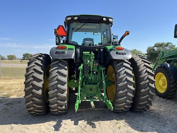 Image of John Deere 6215R equipment image 2