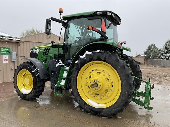 Image of John Deere 6215R equipment image 3
